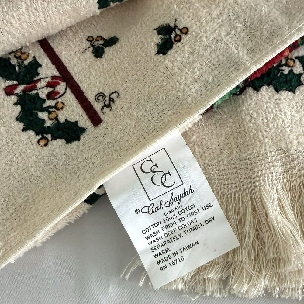 Vtg Cecil Saydah Christmas 2pc Kitchen Towels Dish Wreath Apples Cotton Xmas NWT - Picture 2 of 5
